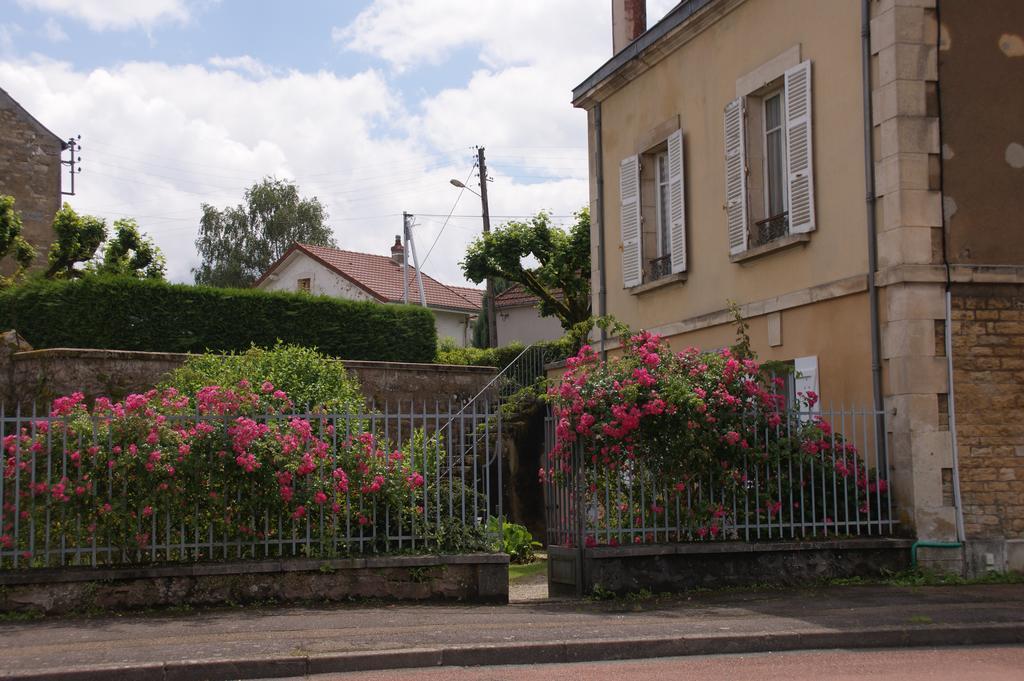 Gite Les Minimes Avallon Exterior photo